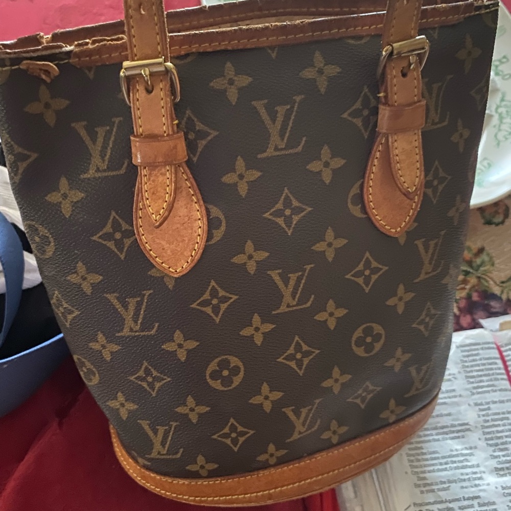 Louis Vuitton bucket shoulder bag used - Picture 10 of 16